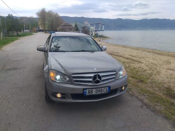 Tirane, shes makine Mercedes-Benz W204 C220 Viti 2007, 8.400 Euro