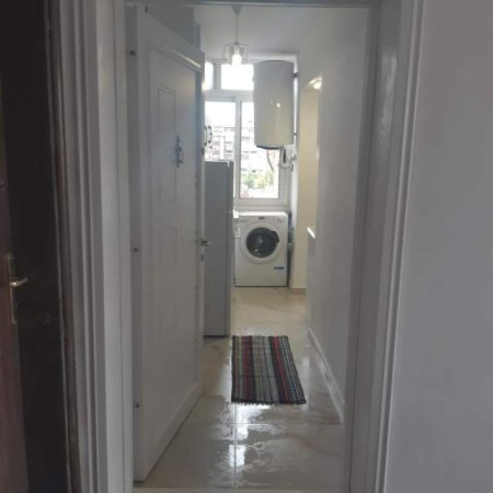 Tirane, shitet garsonier 1+1 Kati 5, 28 m² 50.000 Euro (Brryl Buze unaze)