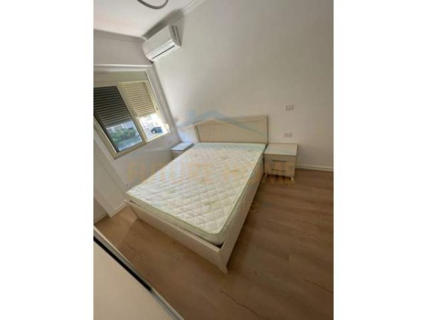 Tirane, jepet me qera apartament 2+1 Kati 1, 94 m² 600 Euro (Komuna e Parisit)