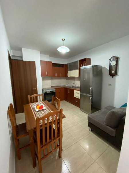 Tirane, jepet me qera apartament 1+1+A+BLK Kati 3, 85 m² 400 Euro (Xhavit Shyqyri Demneri)