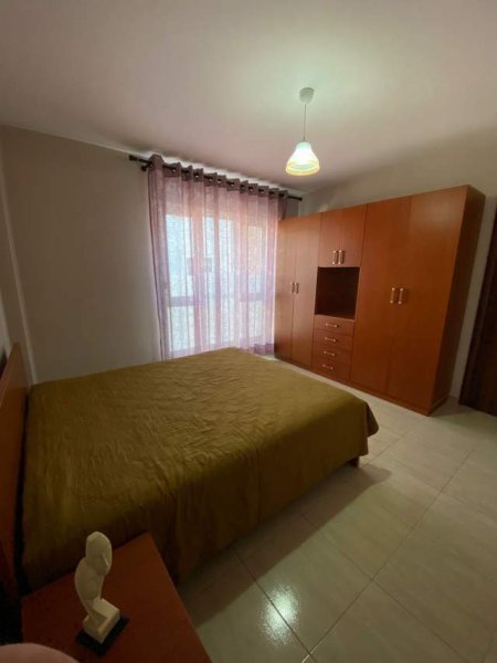 Tirane, jepet me qera apartament 1+1+A+BLK Kati 3, 85 m² 400 Euro (Xhavit Shyqyri Demneri)