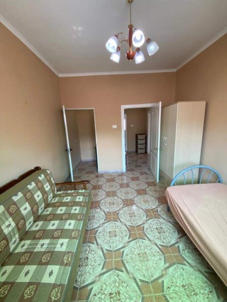 Tirane, shitet apartament 3+1+BLK Kati 3, 100 m² 145.000 Euro (Komisariati numer 3)