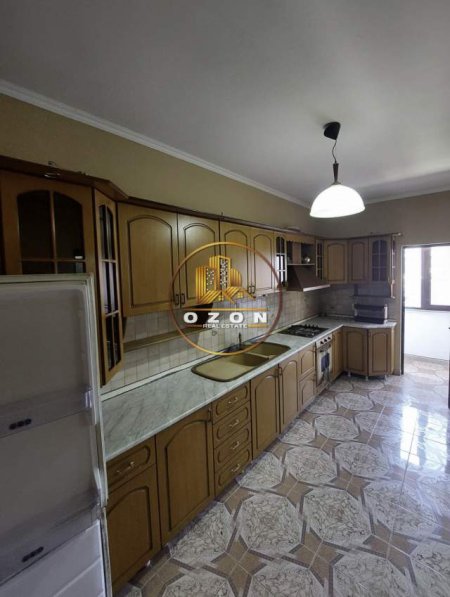Tirane, shitet apartament 3+1+A+BLK Kati 3, 100 m² 145.000 Euro (21 DHJETORI)