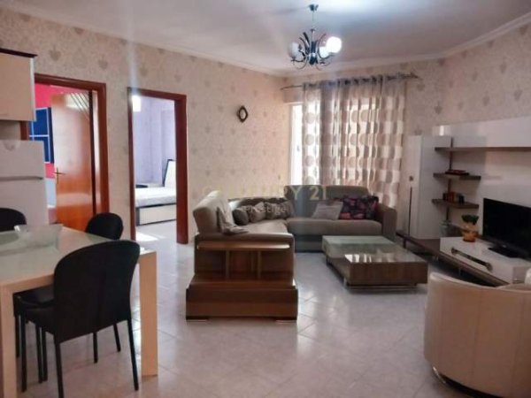 Tirane, jepet me qera apartament 2+1 Kati 3, 98 m² 450 Euro (Don Bosco Tirane)