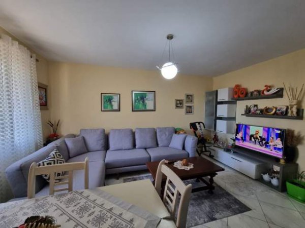 Tirane, shitet apartament 1+1+BLK Kati 2, 57 m² 65.000 Euro (Shkolla e Bashkuar)