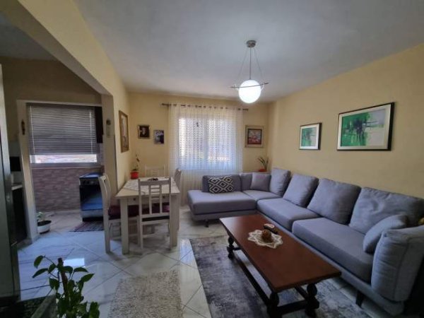 Tirane, shitet apartament 1+1+BLK Kati 2, 57 m² 65.000 Euro (Shkolla e Bashkuar)