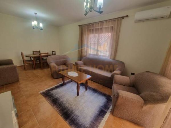 Tirane, jepet me qera apartament 2+1+BLK Kati 2, 150 m² 400 Euro (Rruga e Dibres)
