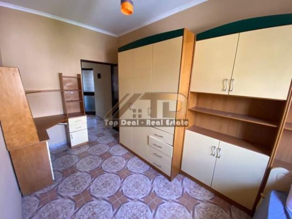 Tirane, shitet apartament 4+1+BLK Kati 3, 100 m² 145.000 Euro (21 Dhjetori)