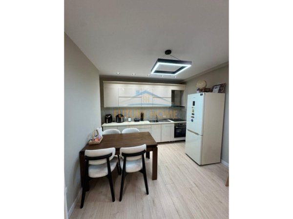 Tirane, shes apartament 1+1 Kati 1, 80 m² 186.000 € (Liqeni i Thatë, Tiranë)