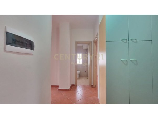 Tirane, jepet me qera apartament 2+1 Kati 4, 120 m² 550 € (Shkolla Baletit)
