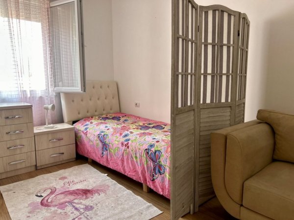 Tirane, jap me qera apartament 2+1+Ballkon Kati 3, 100 m² 500 € (Rr.Dajtit-Market Ana)