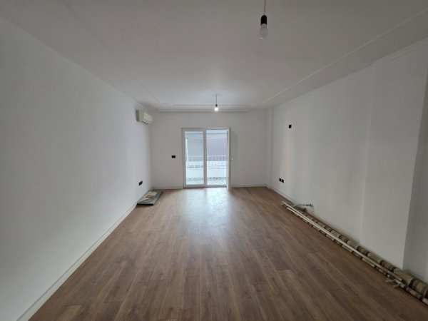 Tirane, shitet apartament 2+1+Ballkon Kati 3, 101 m² 155.000 € (Rruga Ndre Mjeda ish-parku)