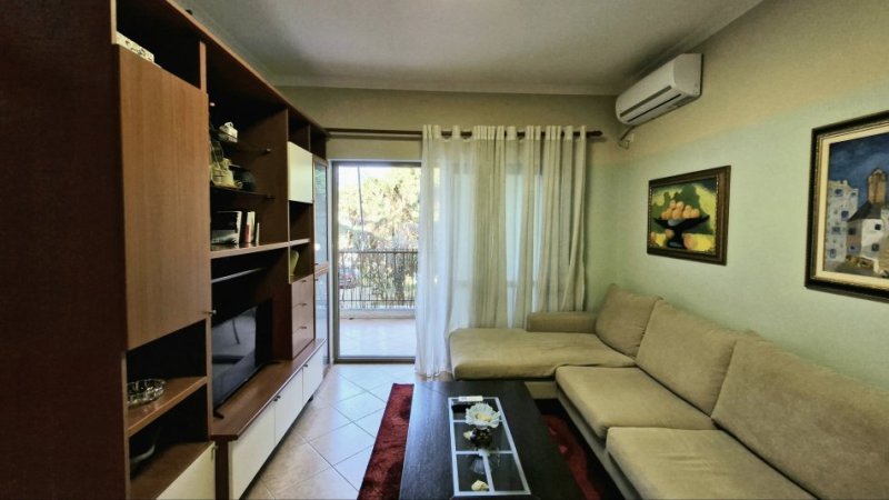 Golem, shitet apartament 2+1+Aneks+Ballkon Kati 1, 95.000 € Te Majemi.