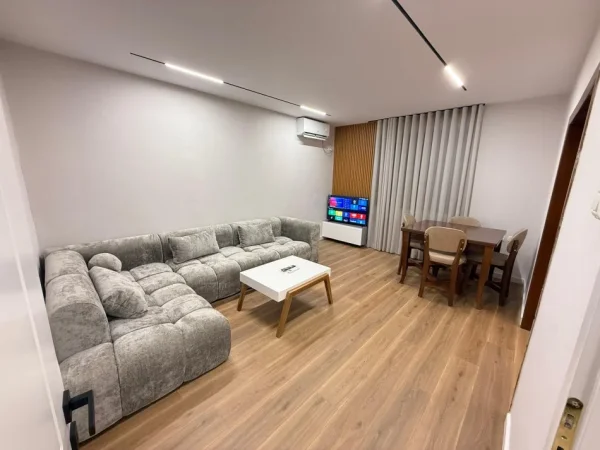 Tirane, shitet apartament 2+1 Kati 1, 75 m² 185.000 € (Rruga e kavajes)