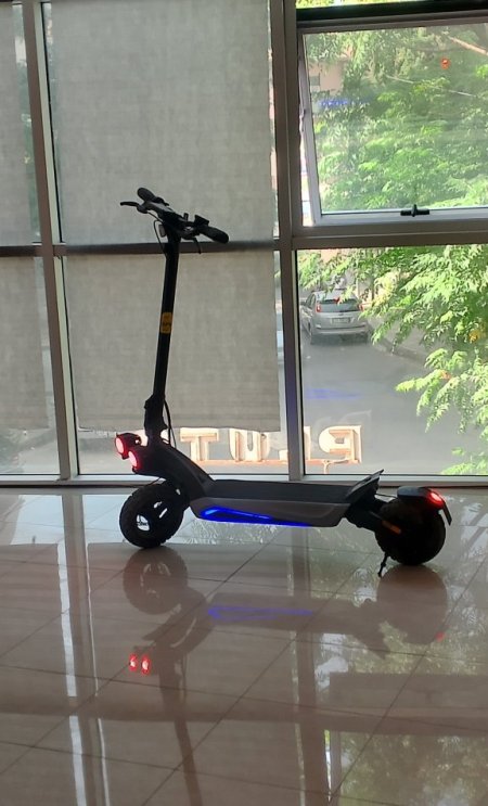 Vlore, shes Scooter E-Scooter. Skuter Electric viti 2025 , gri e erret 520 €
