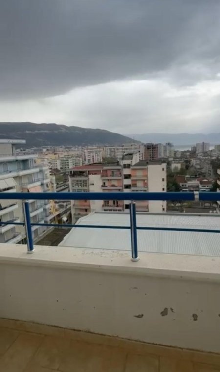 Vlore, jepet me qera apartament 1+1 Kati 11, 350 € 