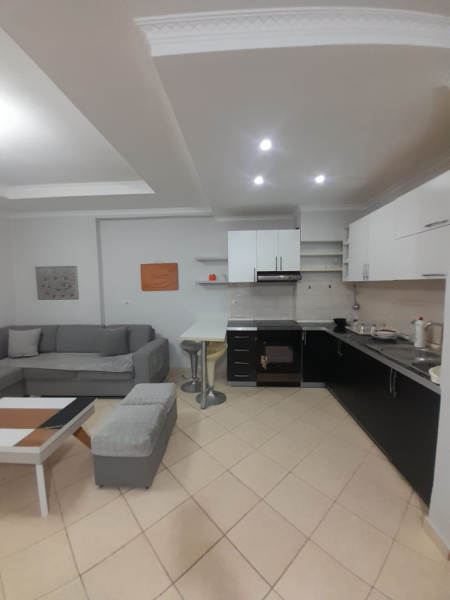Tirane, jepet me qera apartament 1+1 Kati 1, 70 m² 350 € 
