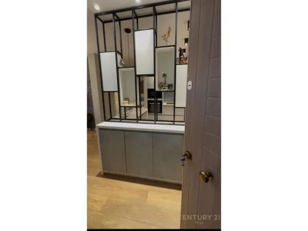 Tirane, shes apartament 2+1 Kati 4, 80 m² 211.000 € (Kopshti Botanik)