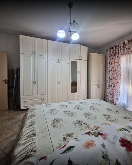 Tirane, jepet me qera apartament 1+1+Aneks+Ballkon Kati 3, 68 m² 550 € (vasil shanto)