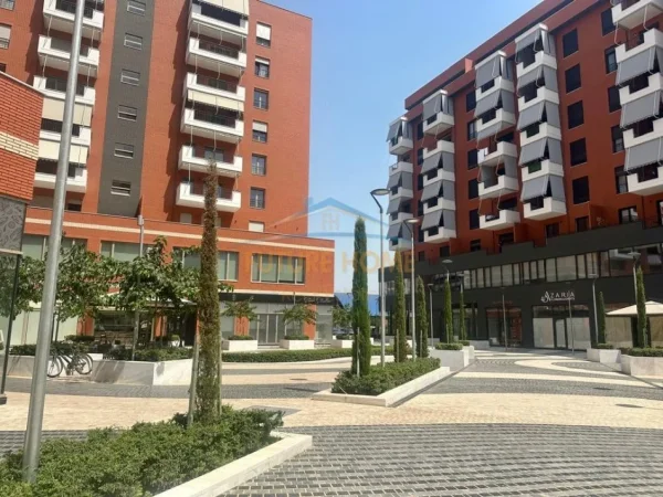 Tirane, shitet dyqan Kati 0, 110 m² 630.000 € (KOMPLEKSI DELIJORGJI)