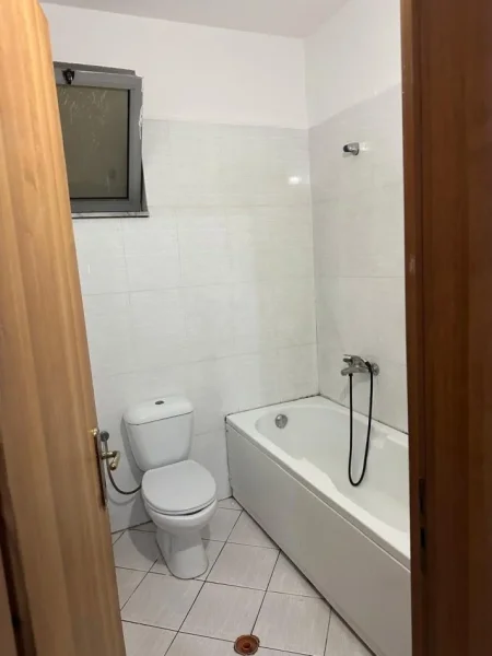 Tirane, jepet me qera apartament 2+1 Kati 9, 120 m² 500 € 