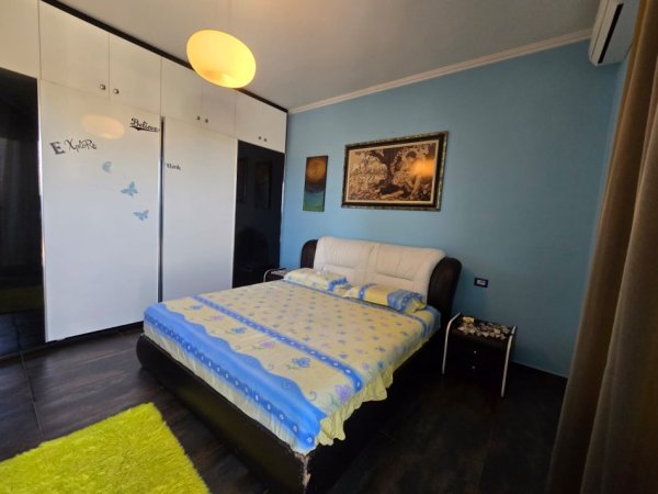 Fier, jepet me qera apartament+verande | Penthouse 3+1 , 205 m² 500 € 
