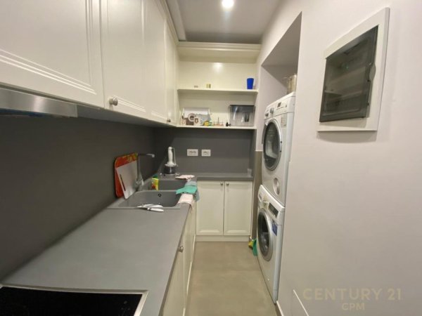 Tirane, jap me qera apartament 2+1 Kati 2, 90 m² 800 € (21 Dhjetori)