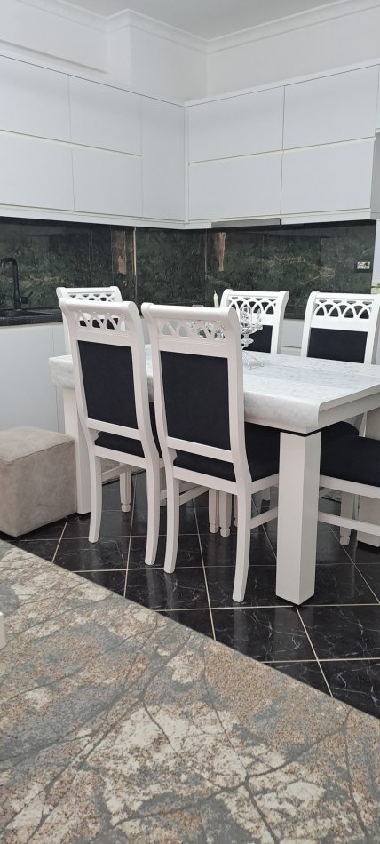 Fier, shitet apartament 1+1 Kati 4, 60 m²