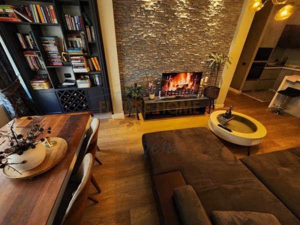 Tirane, shitet apartament 2+1 , 211.000 € (Kopshti Botanik)