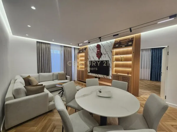 Tirane, jepet me qera apartament 2+1 Kati 6, 105 m² 1.000 € (Astir)