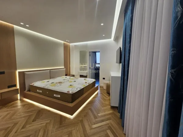 Tirane, jepet me qera apartament 2+1 Kati 6, 105 m² 1.000 € (Astir)