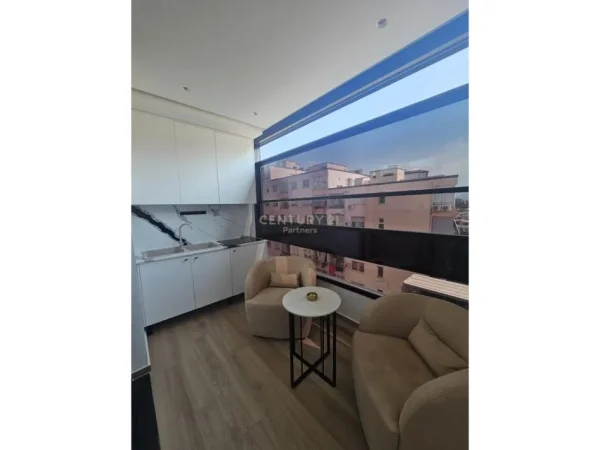 Tirane, jepet me qera apartament 2+1 Kati 6, 105 m² 1.000 € (Astir)