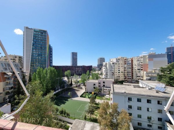 Tirane, jepet me qera apartament 3+1+Ballkon Kati 9, 111 m² 1.000 € (STADIUMI AIR ALBANIA)