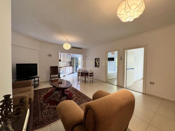 Tirane, shitet apartament 2+1+Ballkon Kati 1, 120 m² 160.000 € (RRUGEN DRITAN HOXHA)