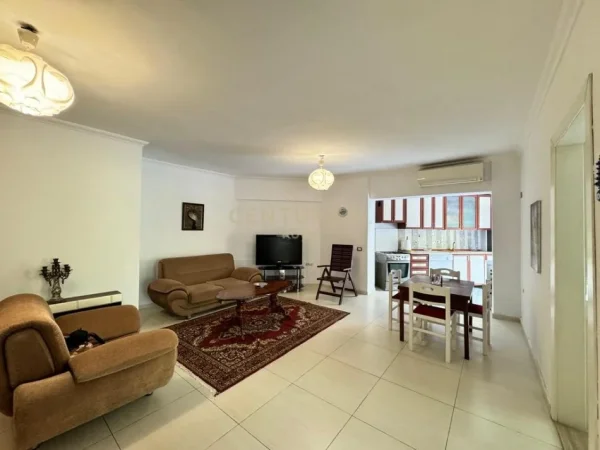 Tirane, shitet apartament 2+1+Ballkon Kati 1, 120 m² 160.000 € (RRUGEN DRITAN HOXHA)