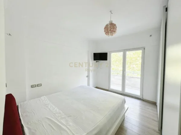 Tirane, shitet apartament 2+1+Ballkon Kati 1, 120 m² 160.000 € (RRUGEN DRITAN HOXHA)