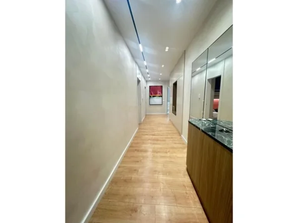 Tirane, shitet apartament 2+1 Kati 2, 133 m² 400.000 € (VET HOSPITAL)