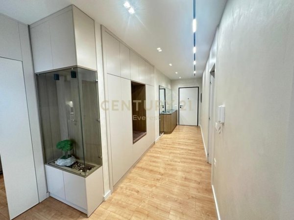 Tirane, shitet apartament 2+1 Kati 2, 133 m² 400.000 € (VET HOSPITAL)