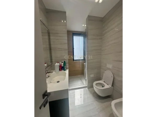 Tirane, shitet apartament 2+1 Kati 2, 133 m² 400.000 € (VET HOSPITAL)