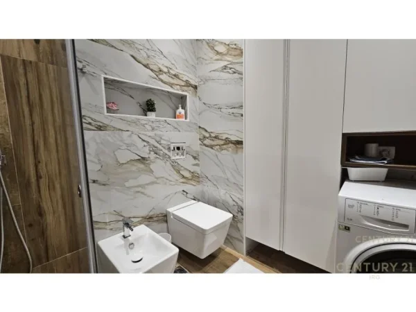 Tirane, shitet apartament 2+1 Kati 2, 118 m² 256.000 € (Rezidenca "Oasis", Unaza E Re!)