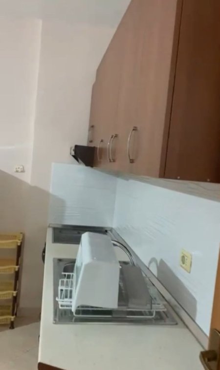 Tirane, jepet me qera apartament 1+1 Kati 6, 350 €