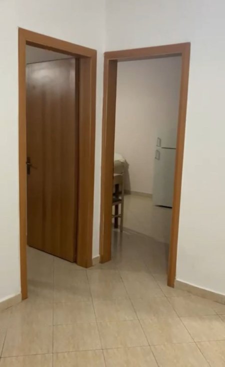 Tirane, jepet me qera apartament 1+1 Kati 6, 350 €