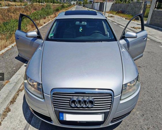 Durres, shitet makine me portobagazh Audi Benzin+Gaz, e argjendtë tiptronik Kondicioner 4.500 €