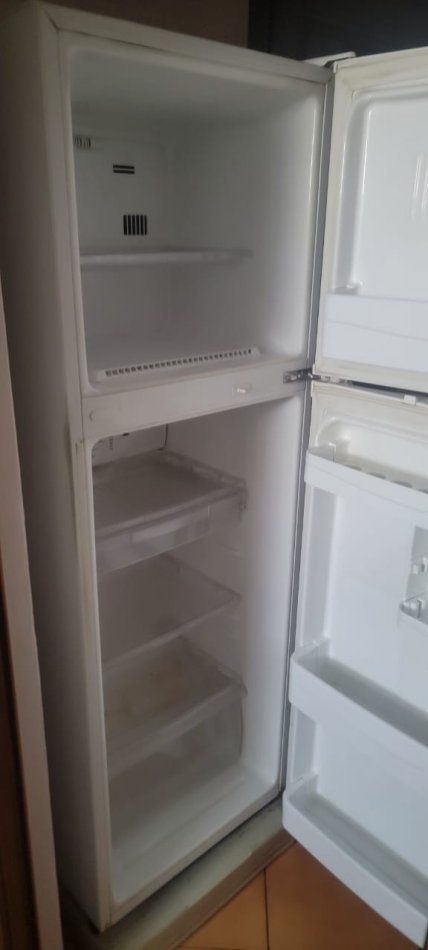 FRIGORIFER LG 230LITRA 99MIJ OKAZION PAK DITE