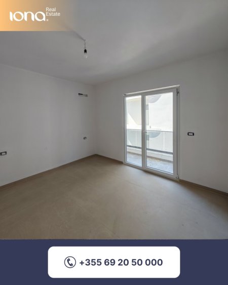Golem, shitet apartament 1+1+Ballkon Kati 2, 71 m² 