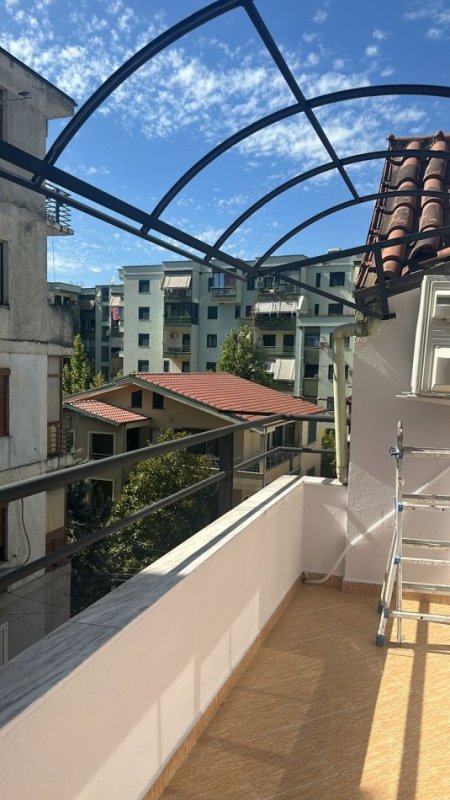 Tirane, jap me qera apartament 1+1 Kati 3, 70 m² 400 € 