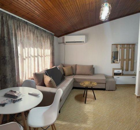 Tirane, jap me qera apartament 1+1 Kati 3, 70 m² 400 € 