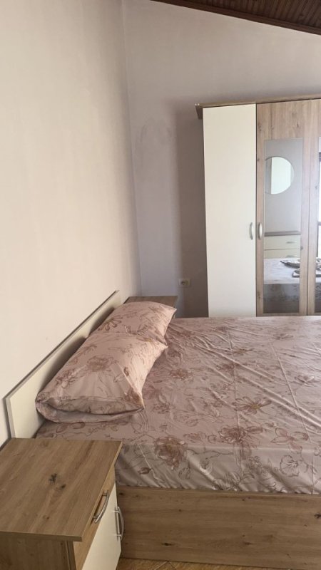Tirane, jap me qera apartament 1+1 Kati 3, 70 m² 400 € 