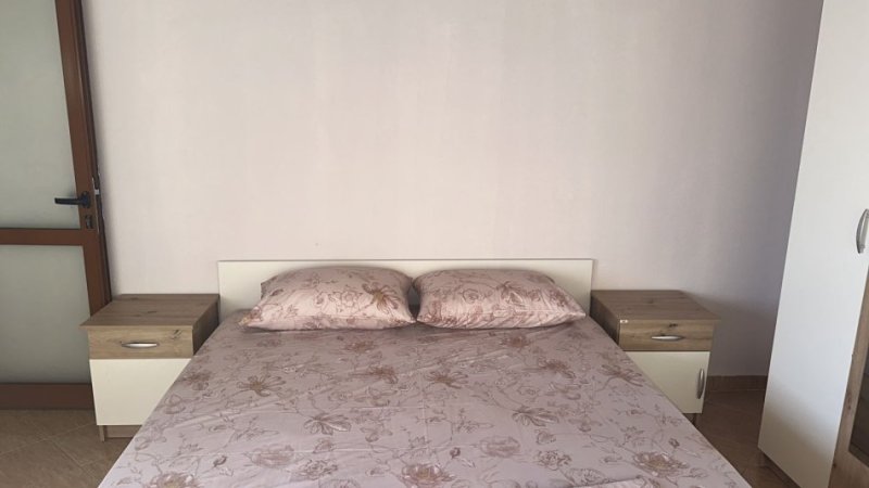 Tirane, jap me qera apartament 1+1 Kati 3, 70 m² 400 € 