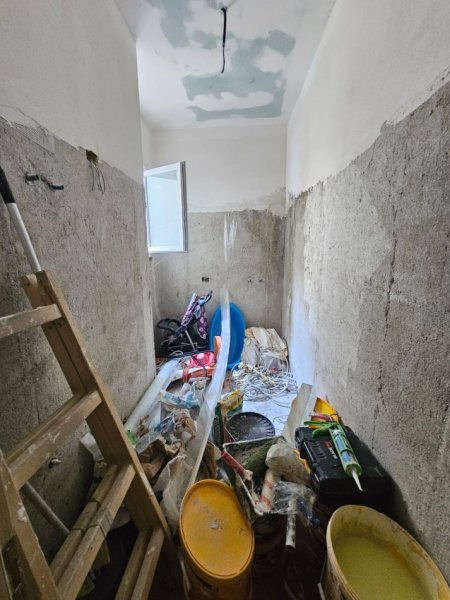 Shkembi Kavajes, shitet apartament 1+1+Aneks Kati 1, 54 m² 50.000 € 